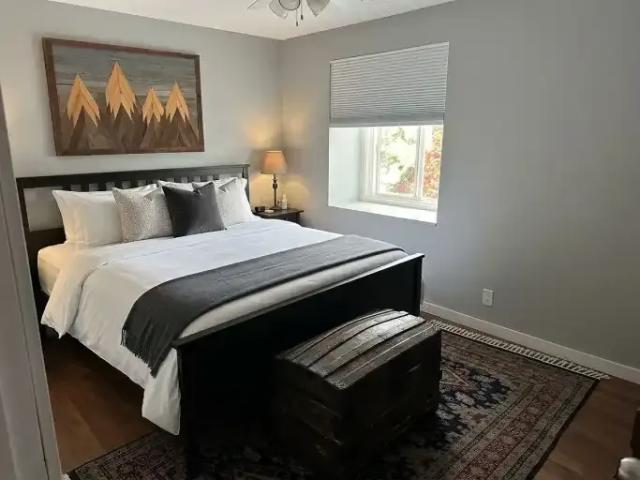 Townhouse for rent in Glamorgan, Calgary