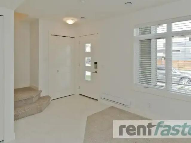 Townhouse for rent in Northwest, Alberta