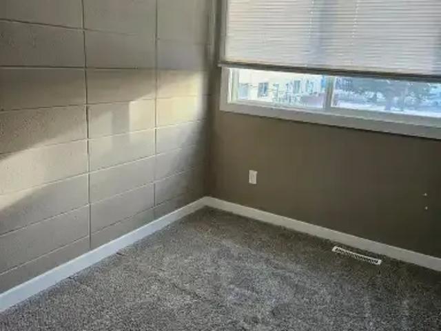 Townhouse for rent in Northwest, Alberta