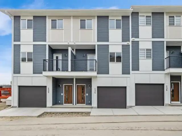 Townhouse for rent in Northwest, Alberta