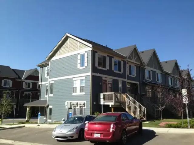 Townhouse for rent in Northwest, Alberta