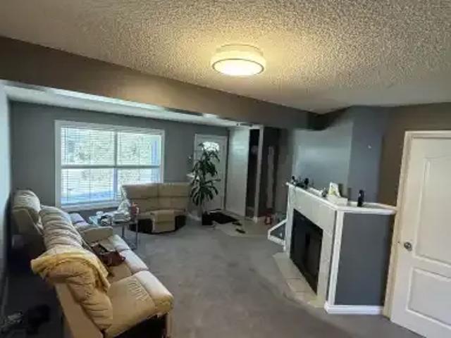 Townhouse for rent in Northwest, Alberta