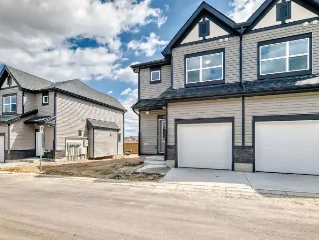 Townhouse for rent in Northwest, Alberta