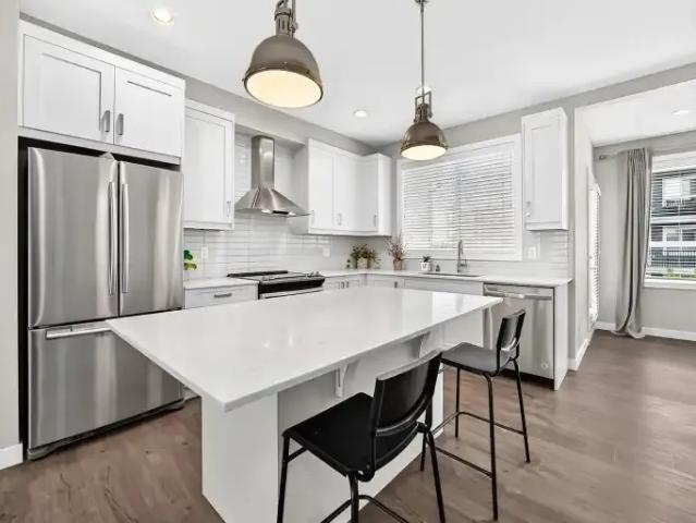 Townhouse for rent in Northwest, Alberta