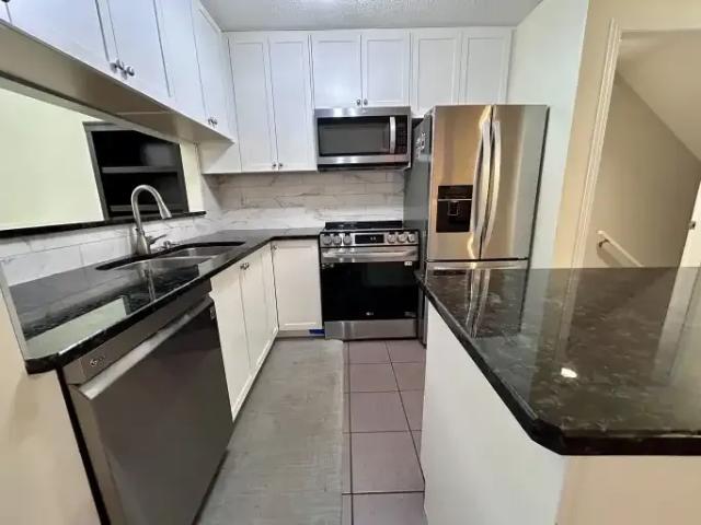 Townhouse for rent in Northwest, Alberta