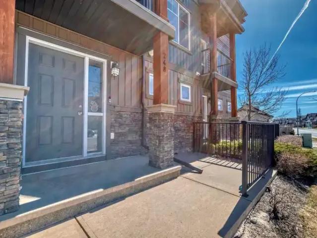 Townhouse for rent in Skyview Ranch, Calgary