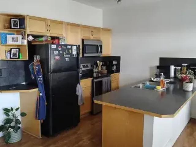 Townhouse for rent in Emerald Landing, Calgary