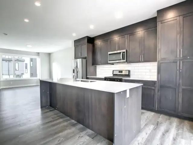 Townhouse for rent in Northwest, Alberta
