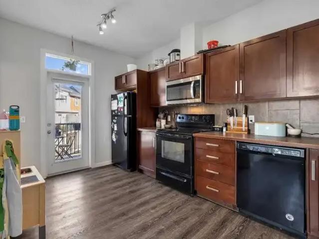 Townhouse for rent in Northwest, Alberta