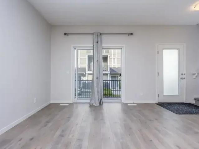 Townhouse for rent in Nolan Hill, Calgary