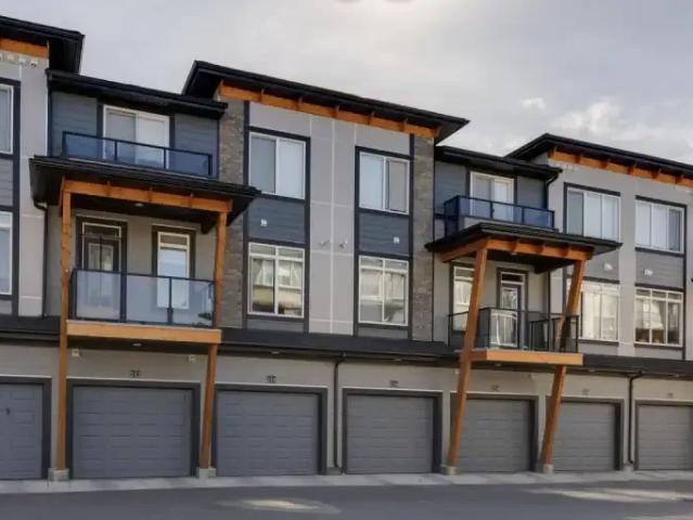 Townhouse for rent in Livingston, Calgary