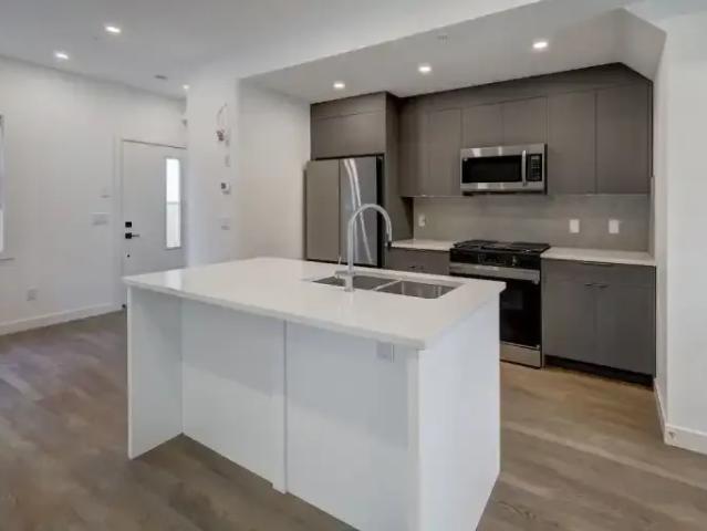 Townhouse for rent in Calgary, Alberta