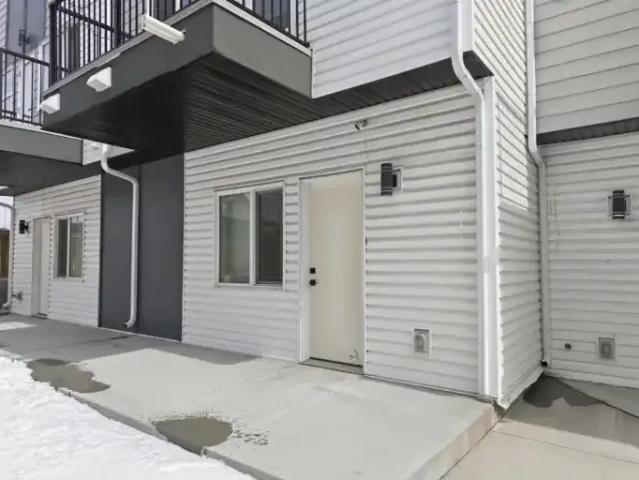 Townhouse for rent in Northwest, Alberta