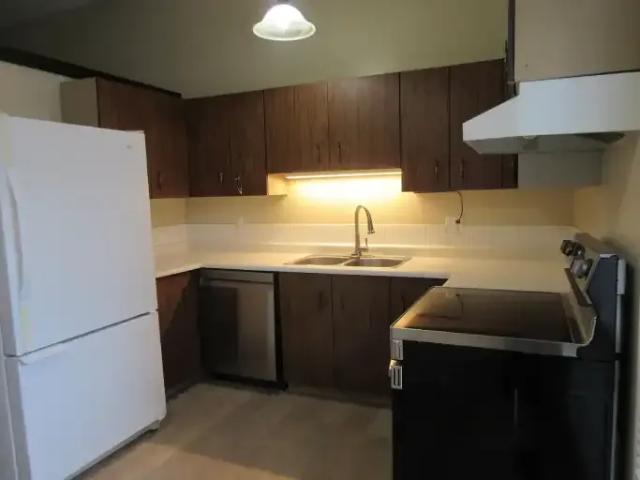 Townhouse for rent in Northwest, Alberta