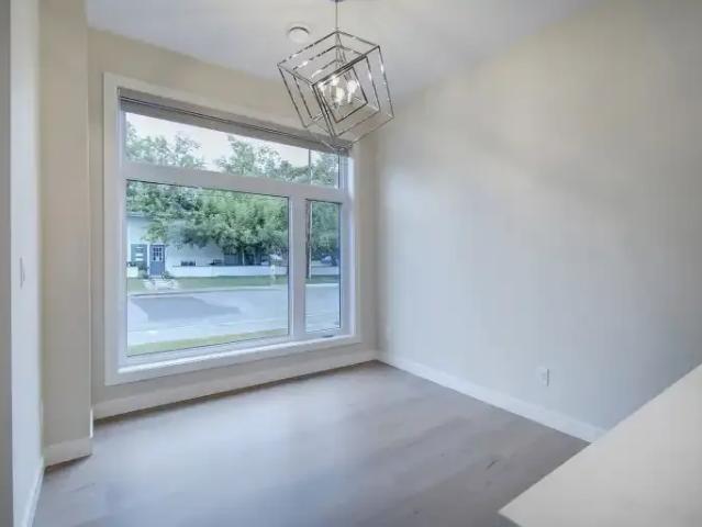 Townhouse for rent in Bowness, Calgary