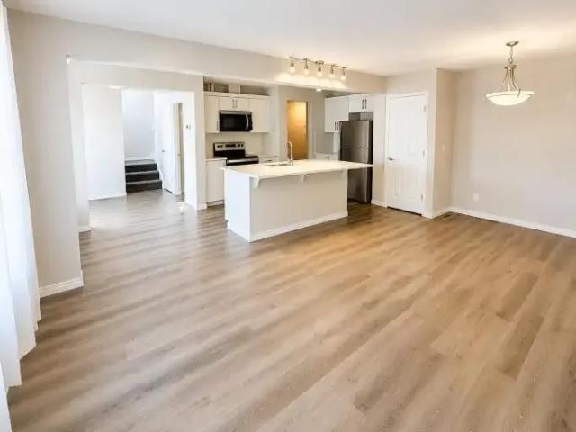 Townhouse for rent in Northwest, Alberta