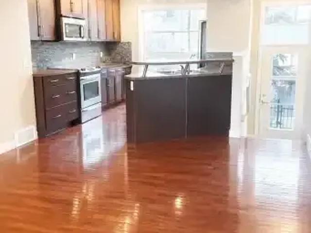 Townhouse for rent in Aspen Woods, Calgary
