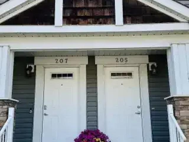 Townhouse for rent in Northwest, Alberta