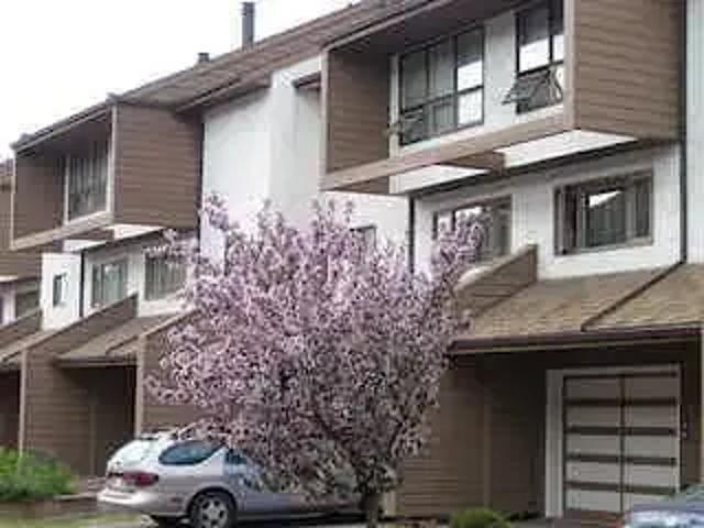 Townhouse for rent in Northwest, Alberta