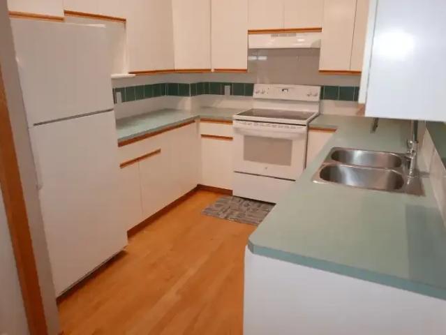 Townhouse for rent in Harvest Hills, Calgary