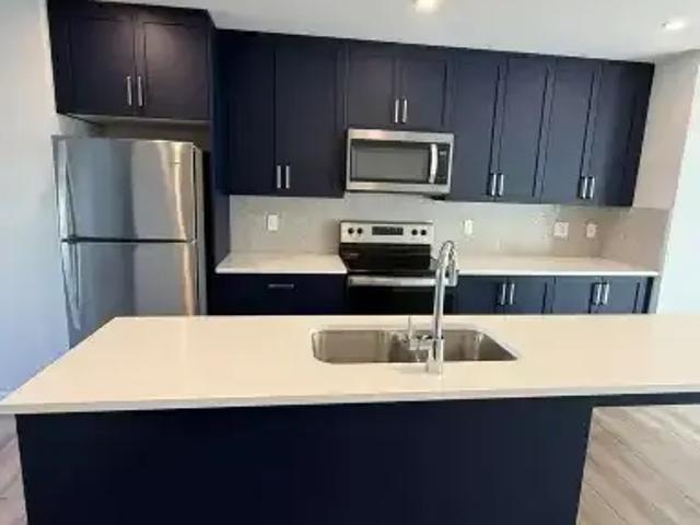Townhouse for rent in Douglas Glen, Calgary