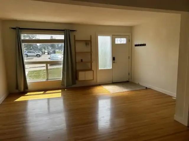 Townhouse for rent in Northwest, Alberta