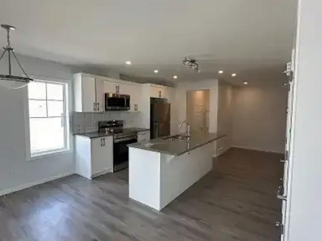 Townhouse for rent in Northwest, Alberta