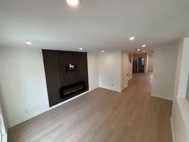 Townhouse for rent in Montgomery, Calgary