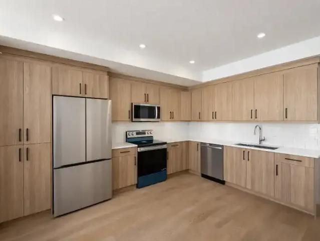 Townhouse for rent in Northwest, Alberta
