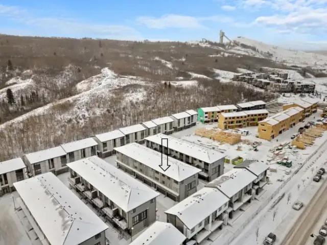 Townhouse for rent in Northwest, Alberta