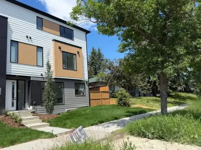 Townhouse for rent in Northwest, Alberta
