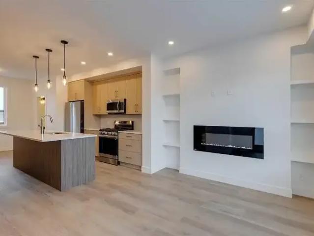 Townhouse for rent in Northwest, Alberta