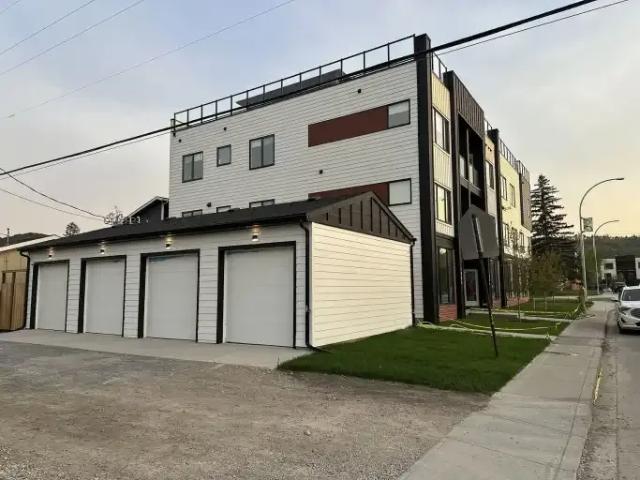 Townhouse for rent in Northwest, Alberta