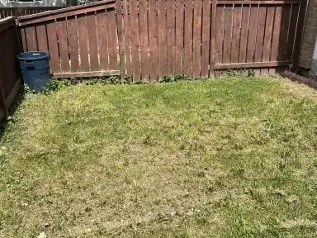 Townhouse for rent in Wedgewood, Alberta