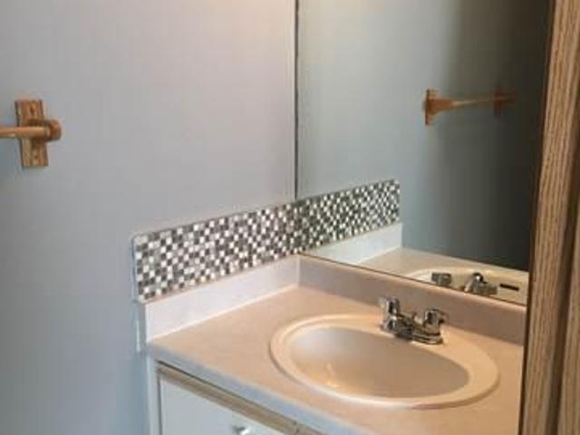 Townhouse for rent in Wedgewood, Alberta