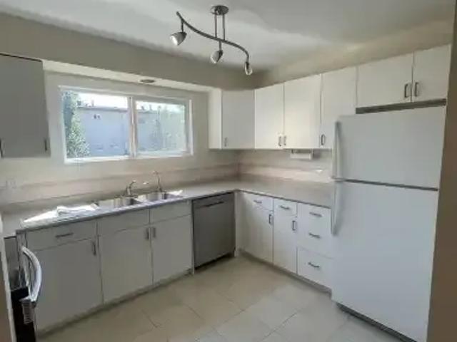 Townhouse for rent in Wedgewood, Alberta