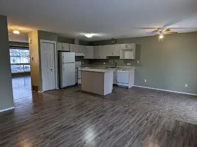 Townhouse for rent in Wedgewood, Alberta