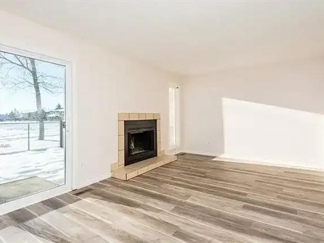 Townhouse for rent in Wedgewood, Alberta