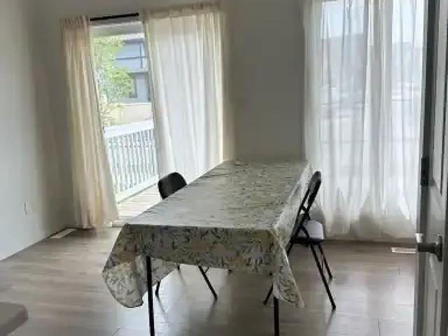 Townhouse for rent in Wedgewood, Alberta