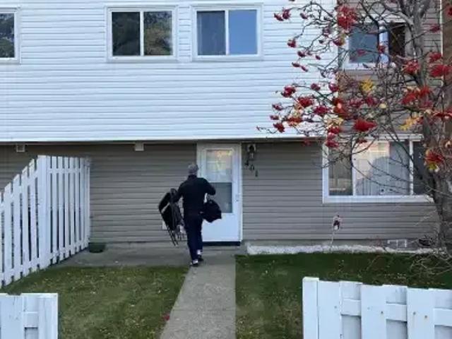 Townhouse for rent in Rundle Heights, Edmonton