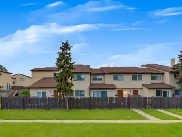 Townhouse for rent in Empire Park, Edmonton