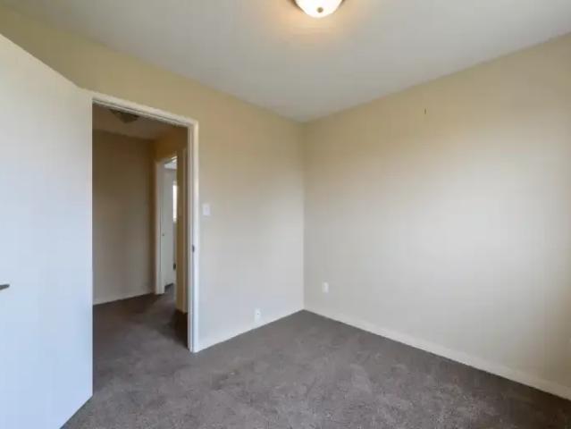 Townhouse for rent in Wedgewood, Alberta