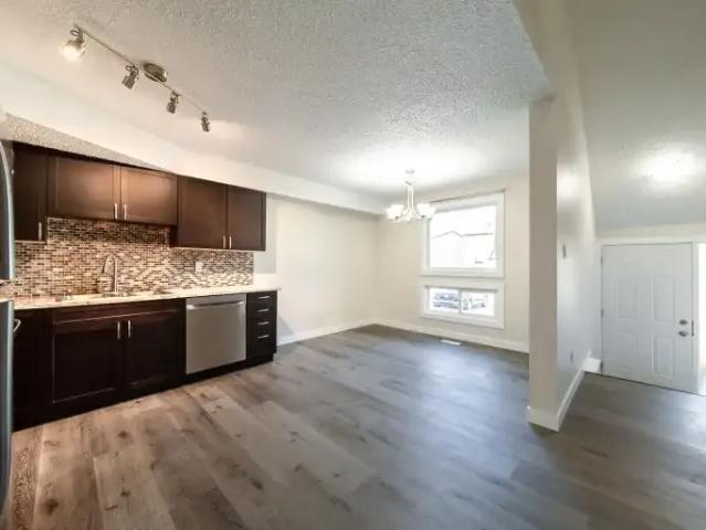 Townhouse for rent in Wedgewood, Alberta