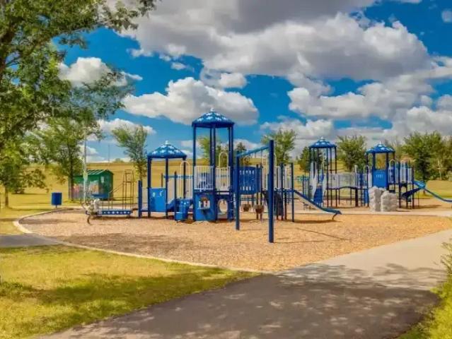 Townhouse for rent in Wedgewood, Alberta