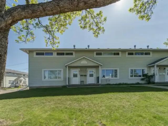 Townhouse for rent in Mill Creek South, Edmonton