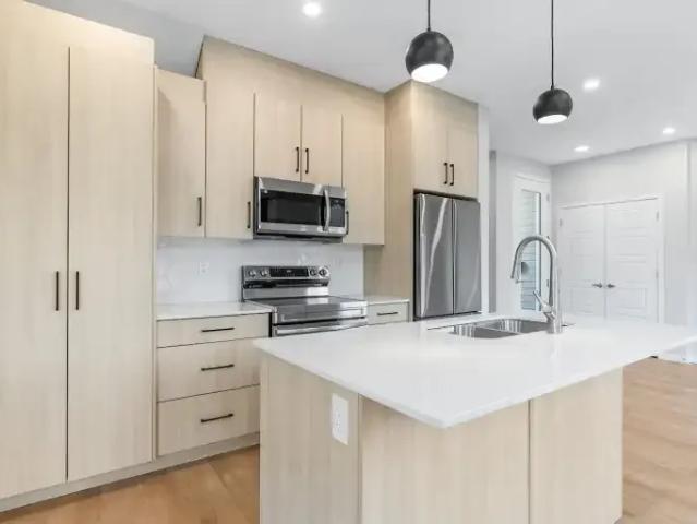 Townhouse for rent in Wedgewood, Alberta