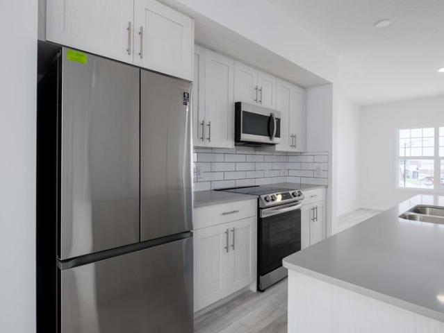 Townhouse for rent in Wedgewood, Alberta