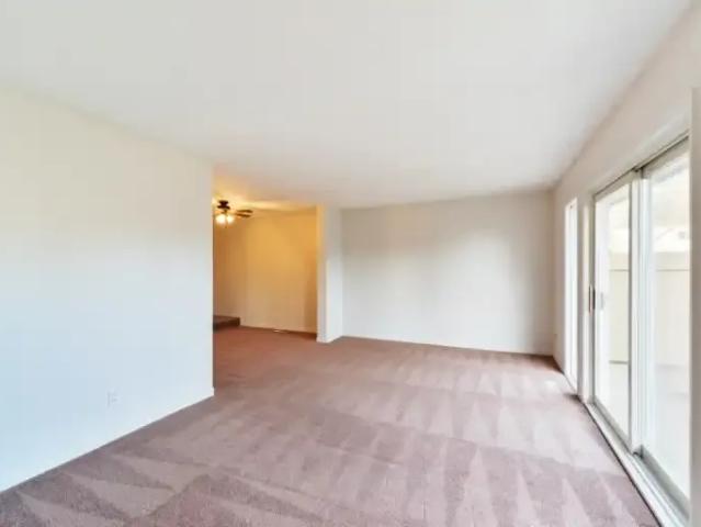Townhouse for rent in Wedgewood, Alberta
