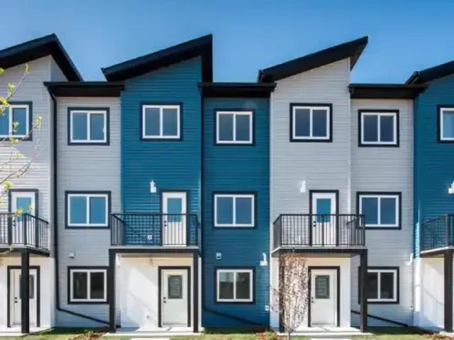 Townhouse for rent in Wedgewood, Alberta