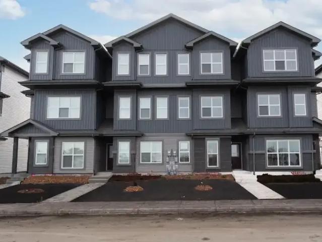 Townhouse for rent in Wedgewood, Alberta